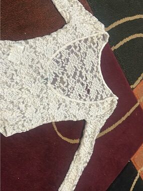Divided White Sheer Lace Long-Sleeve Chemise Top